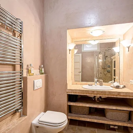 Le Palme - Exclusive Garden Retreat & Parking Appartamento Ospedaletti